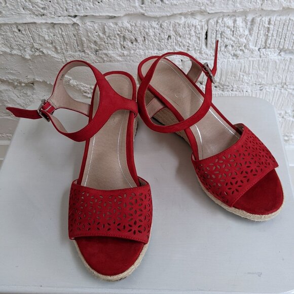 VIONIC RED ESPADRILLE SANDALS LIKE NEW SIZE 9.5 - Picture 4 of 8